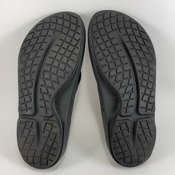 Oofos Ooriginal Flop Flops Womens Size 8 Mens 6 Black Comfort Recovery Sandal - Picture 7 of 9